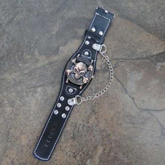 Montre À Couvercle 3D Tête De Mort Skull & Chaine - Picture 1 of 3